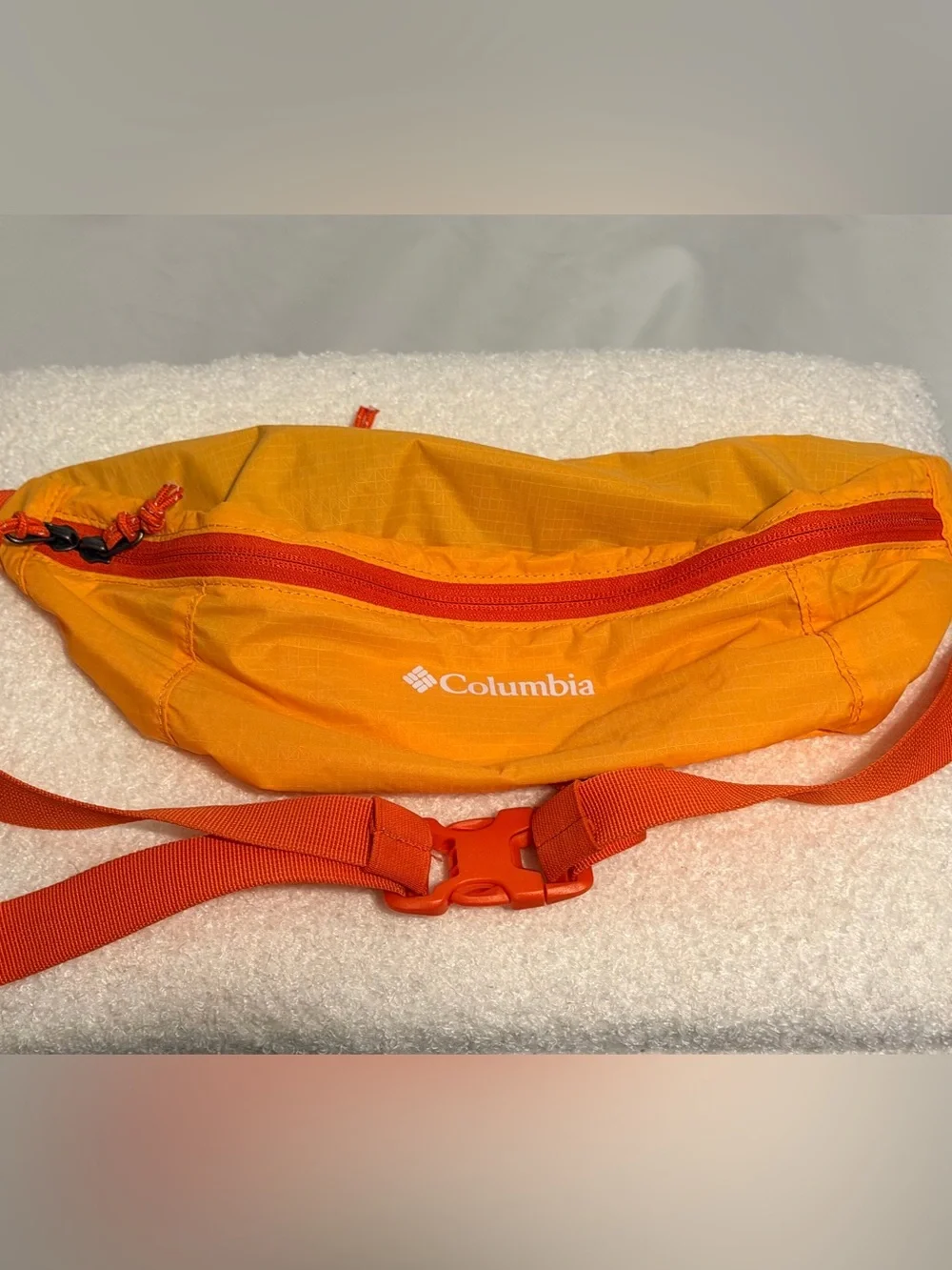 Columbia compact waist